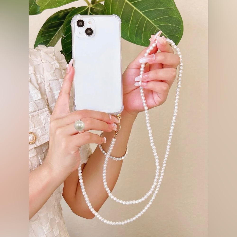 iPhone 12 Pro Clear Case with Pearl Lanyard 🤍